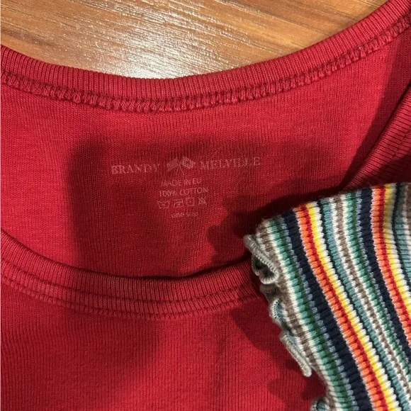 Brandy Melville Tee Bundle of TWO tops - Lettuce Edge Tee & Tee with Lace Trim - Picture 2 of 9